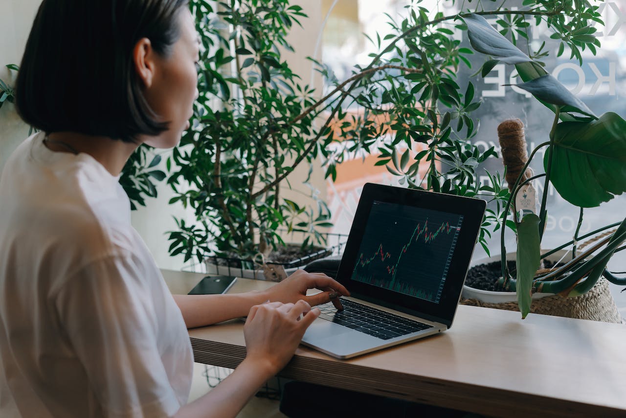 Những điều cần biết trước khi đầu tư vào cổ phiếu có P/E cao